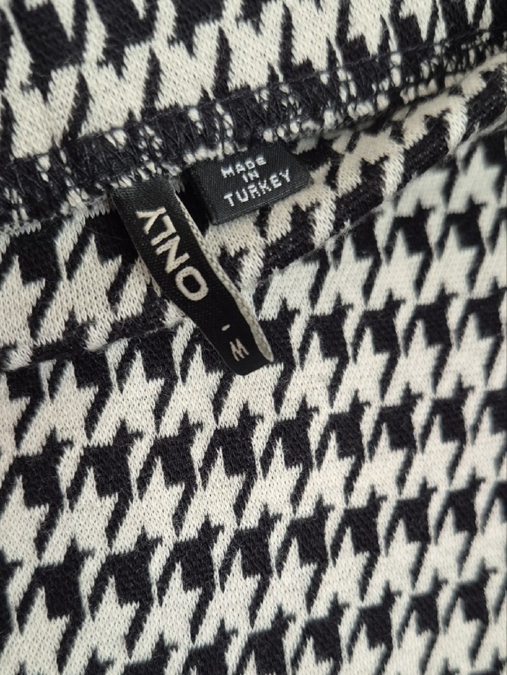 Only Black and White Houndstooth Pencil Skirt - Picture 2 of 6